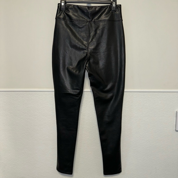 Women's BBJ Los Angeles Pants, M, Black Pleather Faux Leather Leggings Pull on - Picture 5 of 11